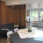 Frühstückspension At 3*