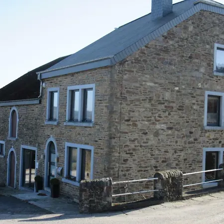 At ベッド・アンド・ブレックファスト 3*